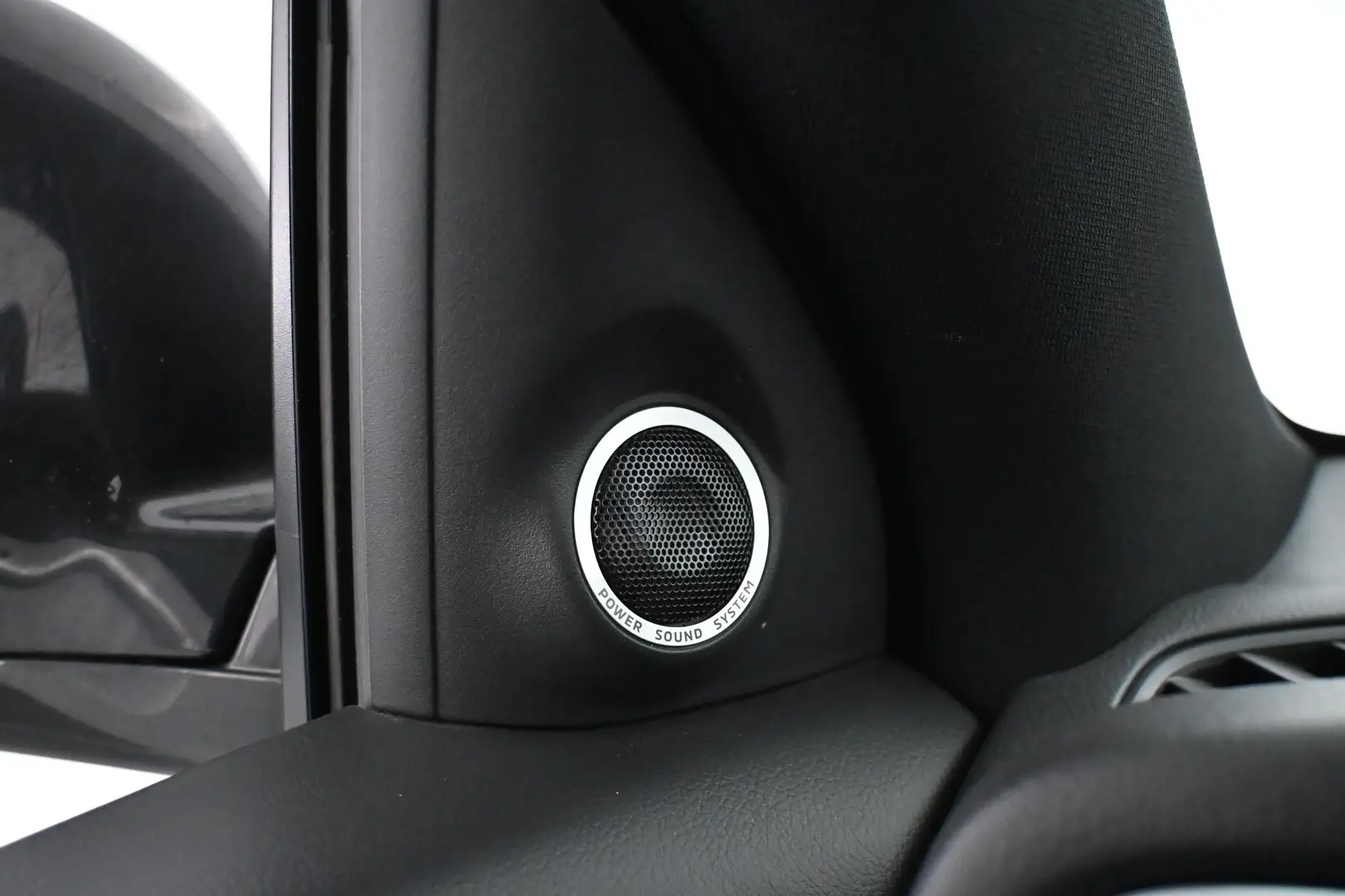 Car Image - 1CsZlqOvwjcoTWQgrQXOaO