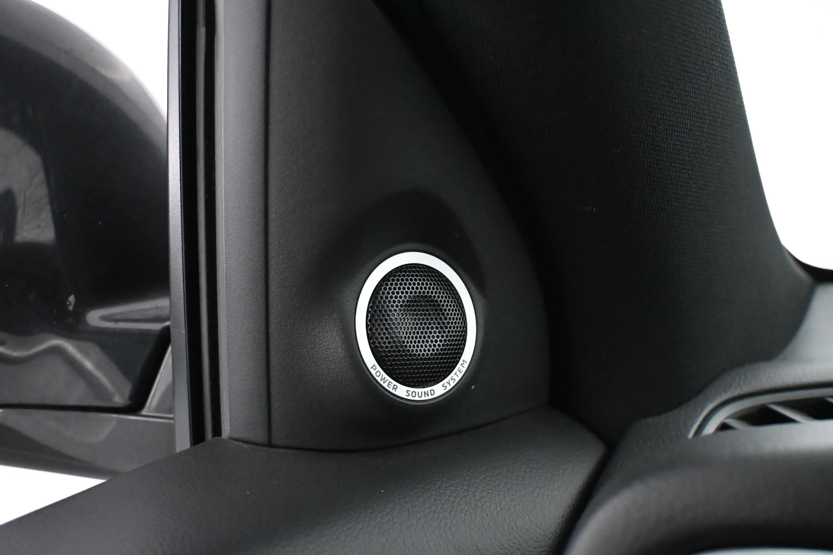 Car Image - 1CsZlqOvwjcoTWQgrQXOaO