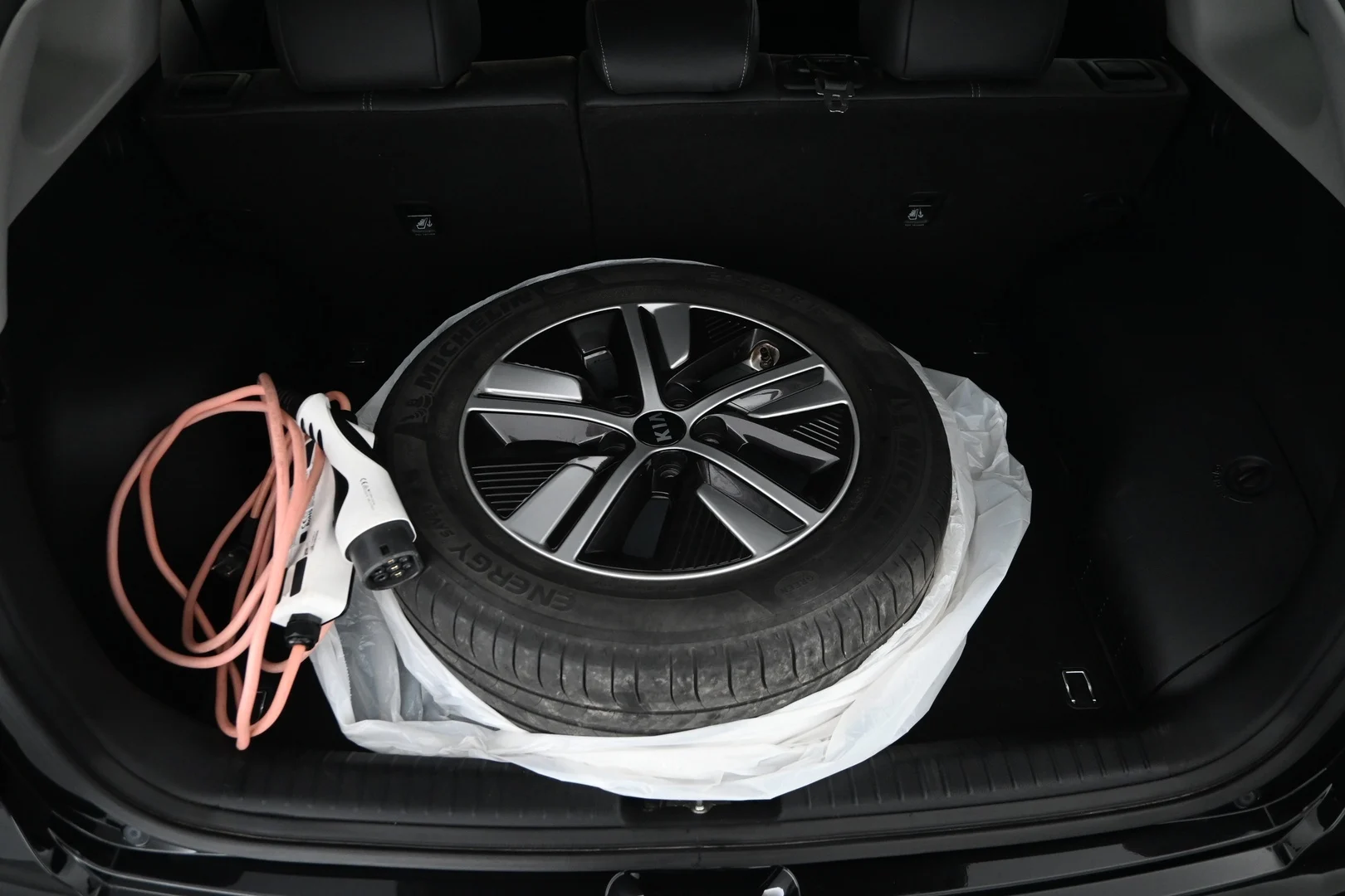 Car Image - 5AWPYF78RJ0YEsXZcKkeJR