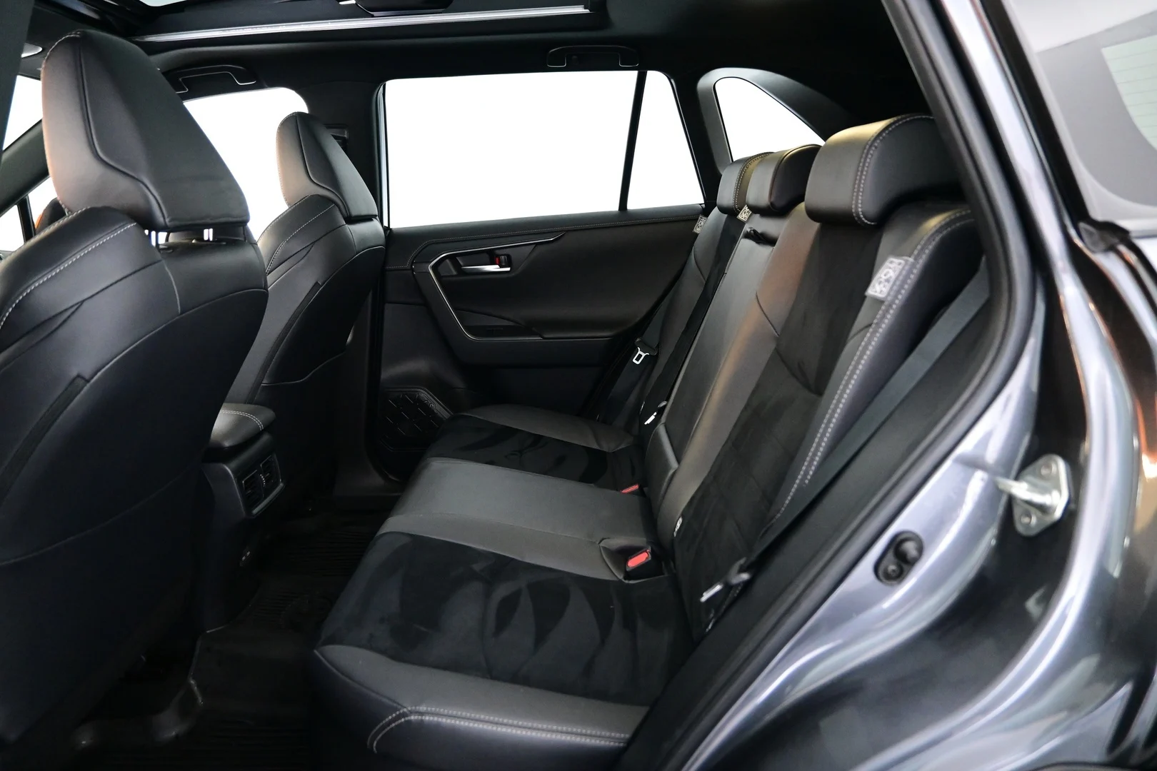 Car Image - O82hzfwIz2UhfSRkvs5rI