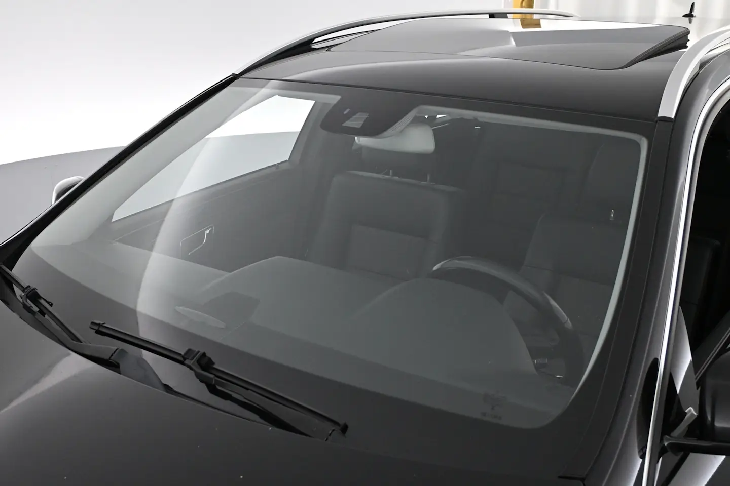 Car Image - 5tLXqUJ64ZXzowz0UV2hro