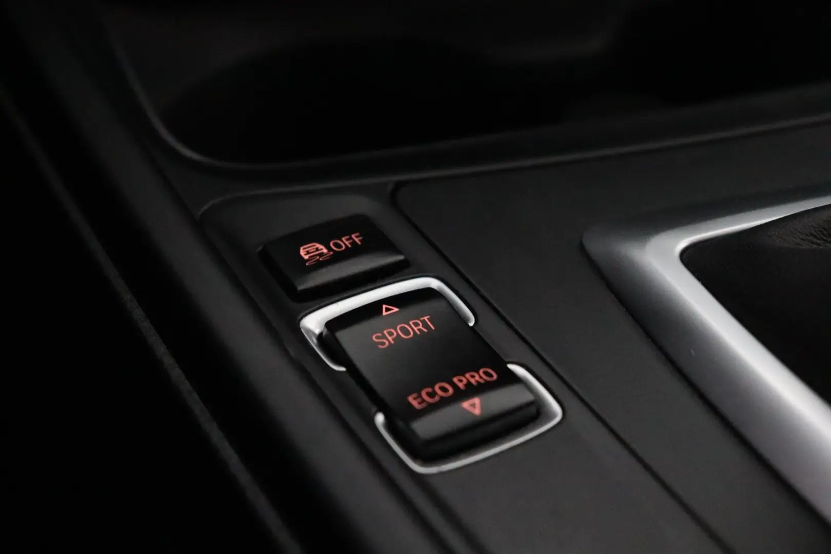Car Image - 2PePGGr17ddXqiCfHCcAK2