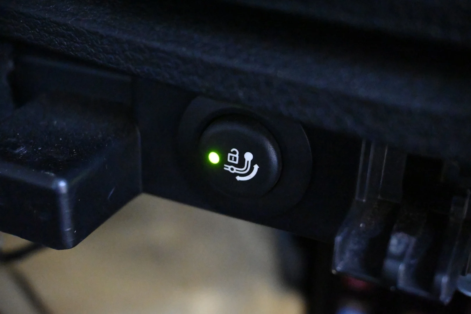 Car Image - 5W4ZEfJJeYw6fC7SHNVzxm