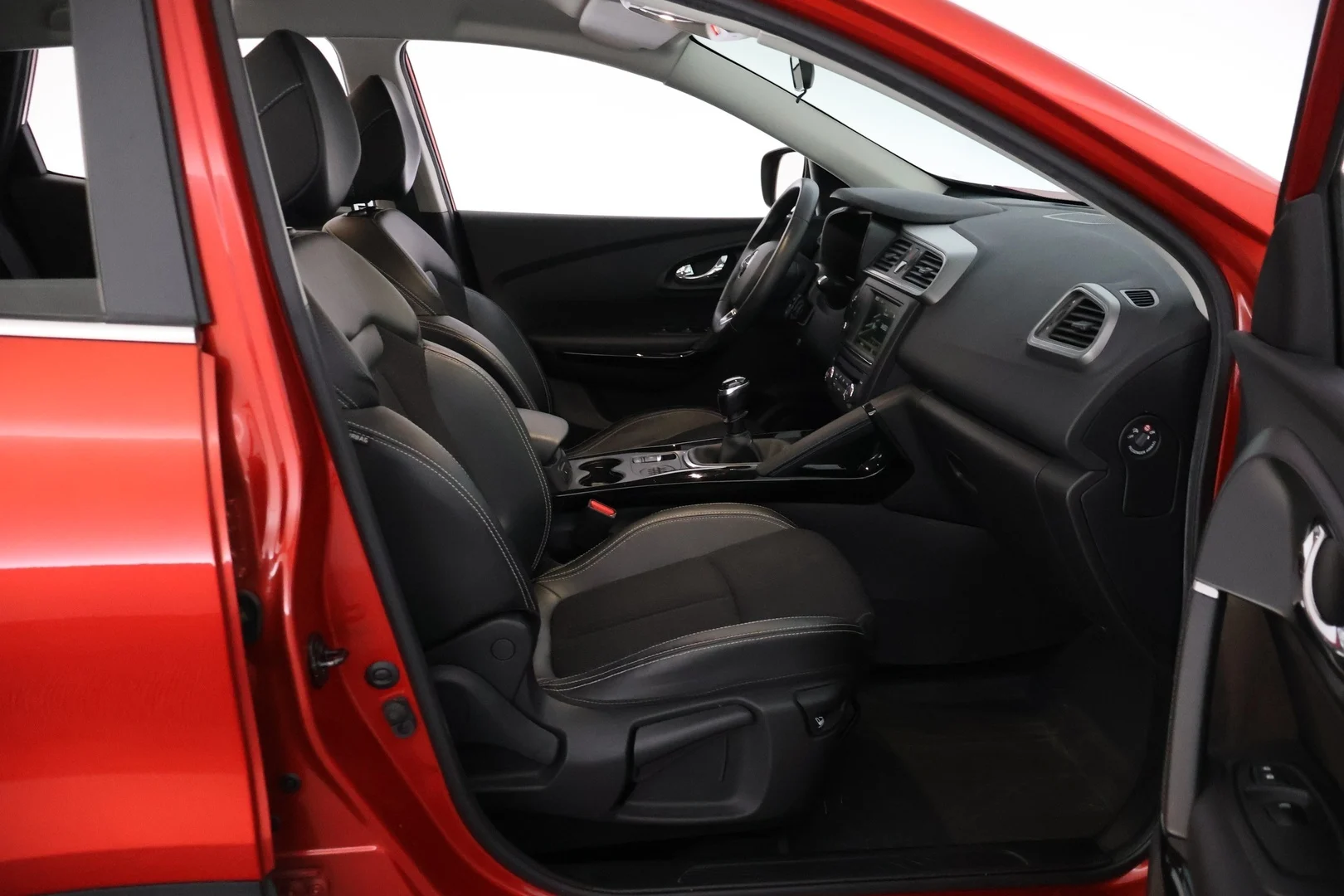 Car Image - 1UCUYW1Pb9Mzou8NNvlKFf