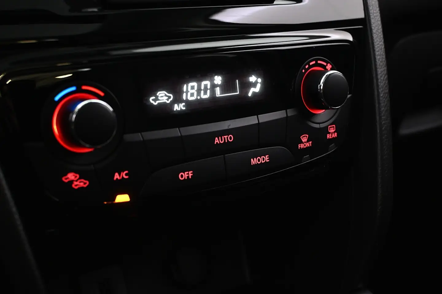 Car Image - 3M5iQHeZPfuYtaSA9dps8m