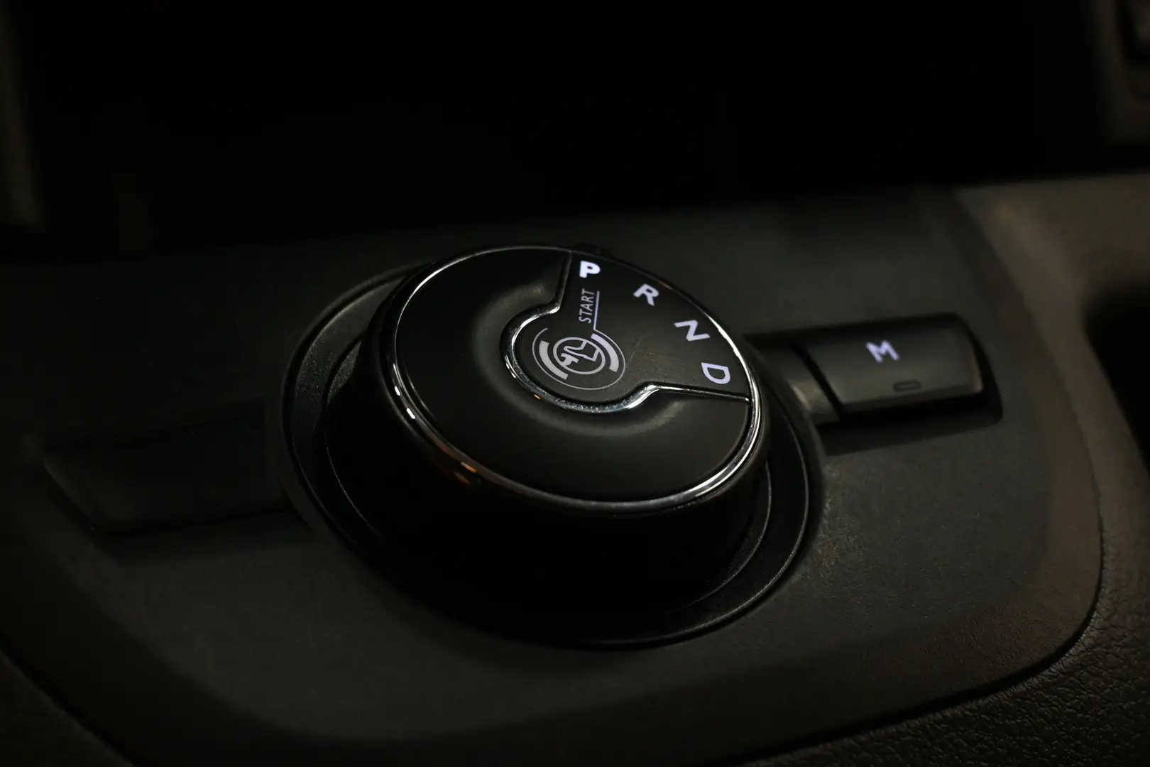Car Image - 2oPVfkl1KgJVgvKasjnYLD