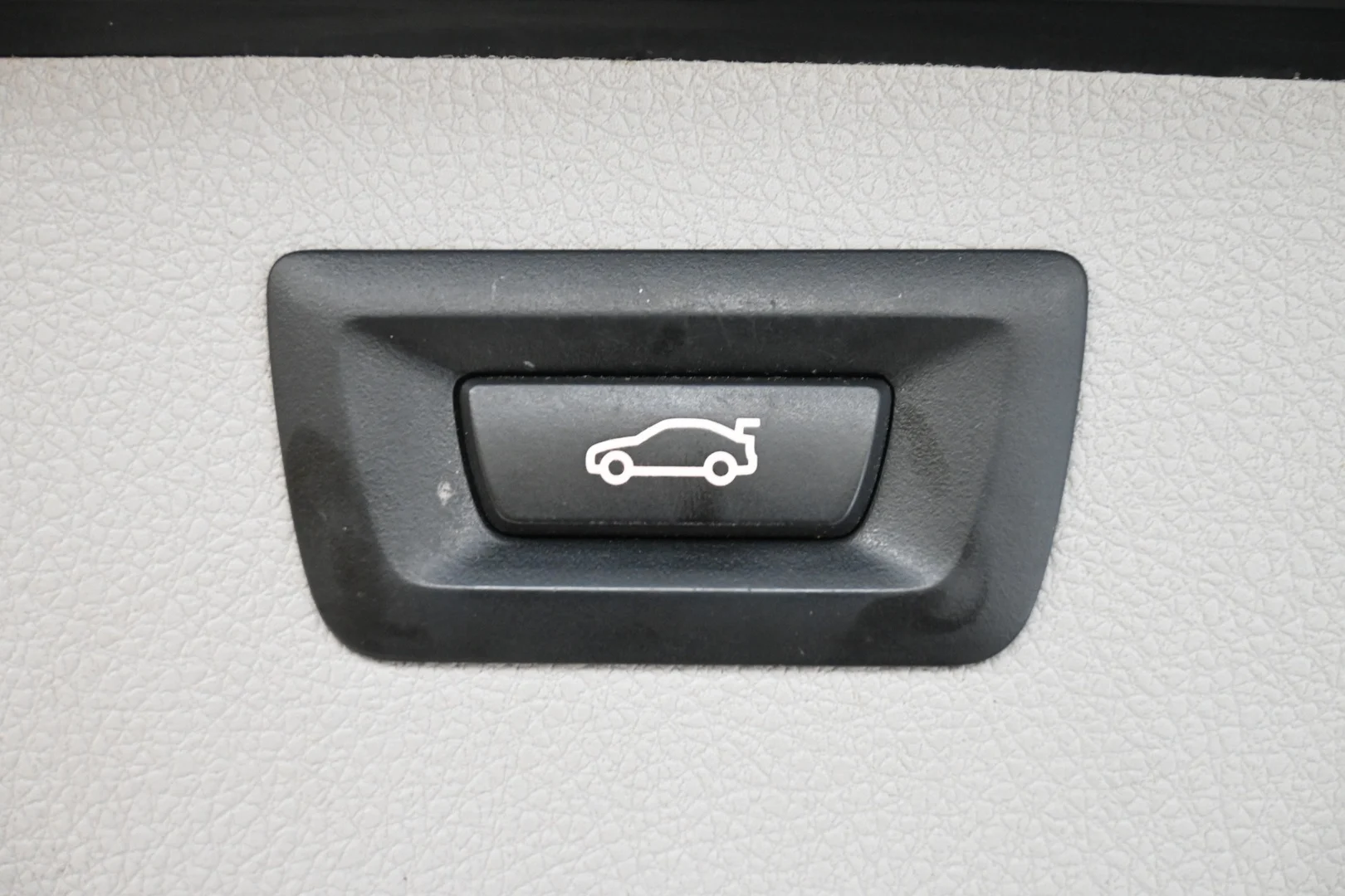 Car Image - 25AWNHigxFMcmtHFDzT5q5