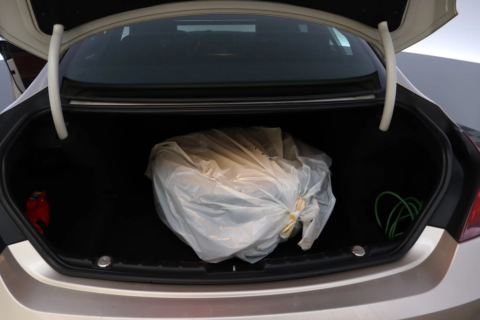 Car Image - 2KByGIGQbSs2XY2QEYMzuK