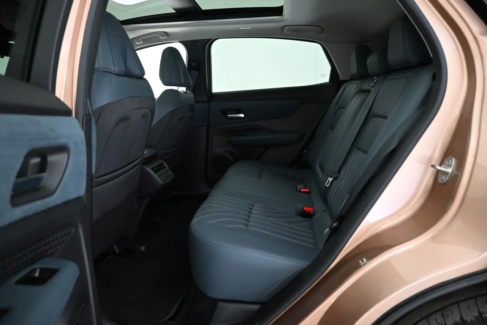 Car Image - DSB2fdyT2BrxXEZvxQY7N