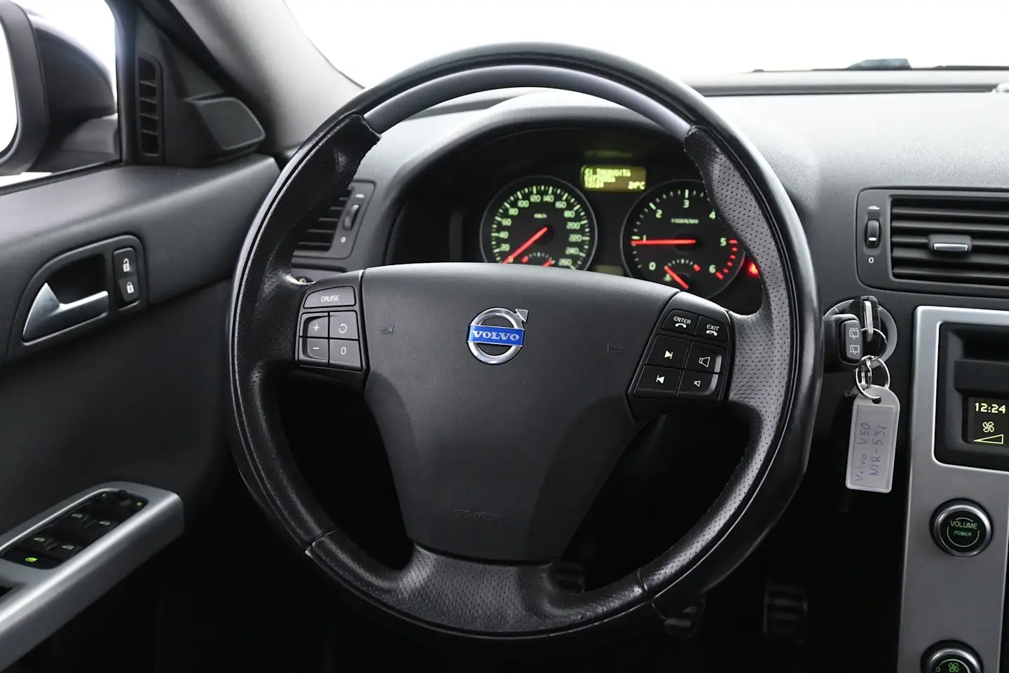 Car Image - 5P8oCN2HwW86aLy512JRRh