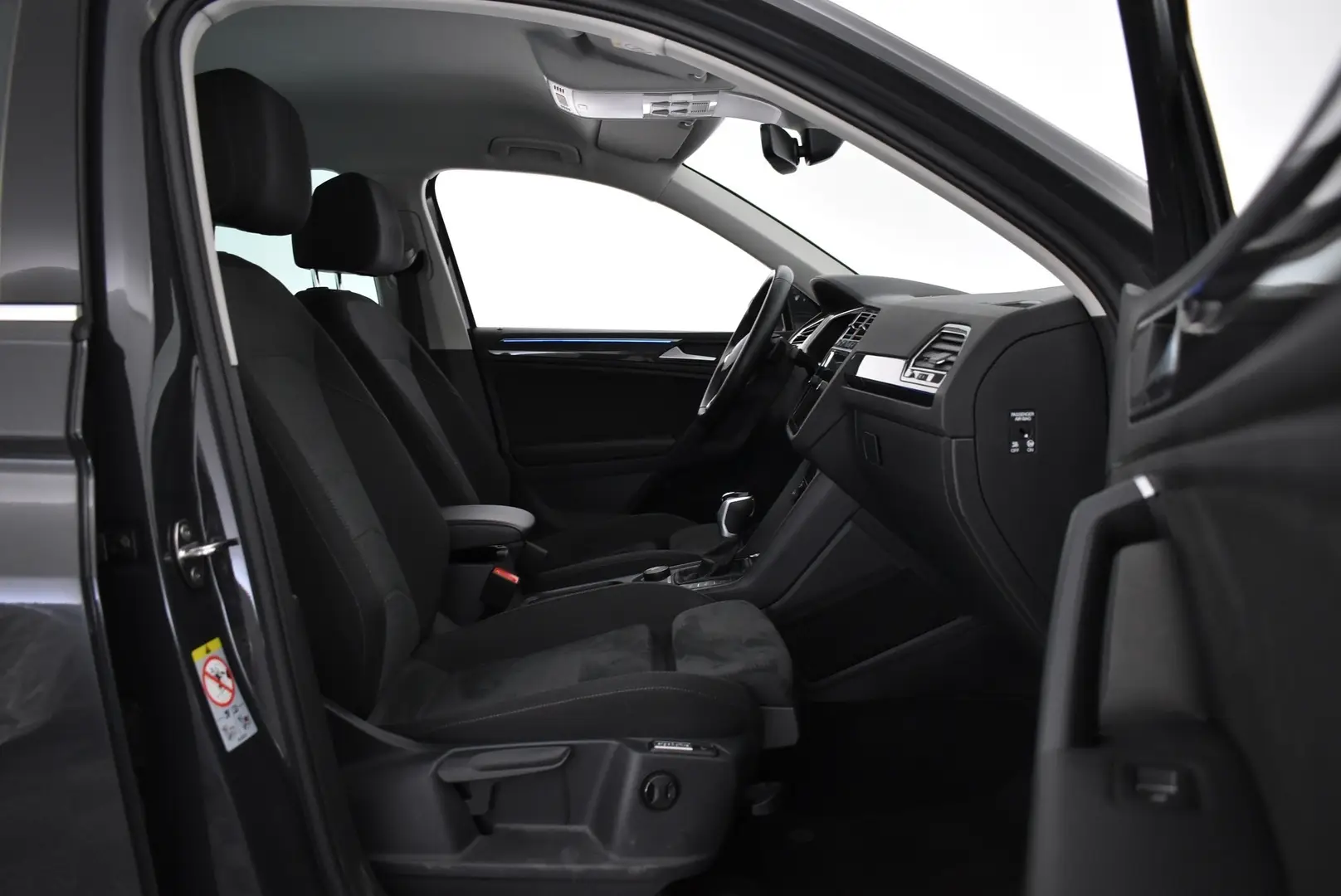 Car Image - 2XiJRns1nJ0t10v8oFK7hP