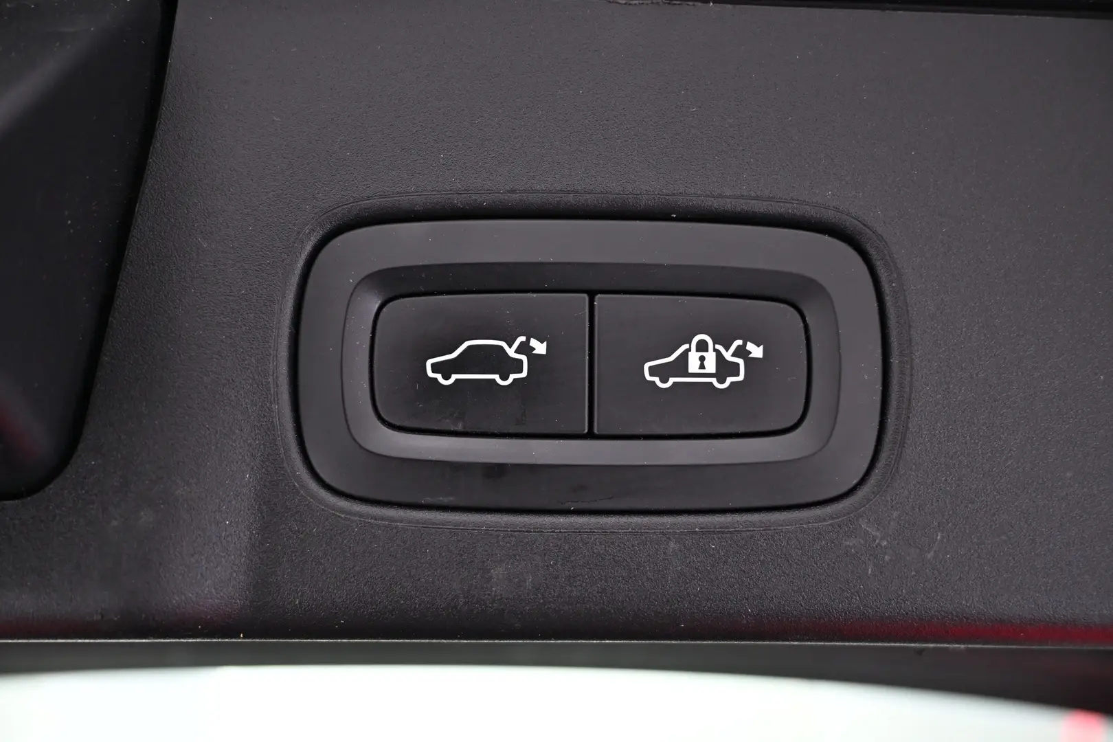 Car Image - j1jqUiweip20IwWLKdmeA
