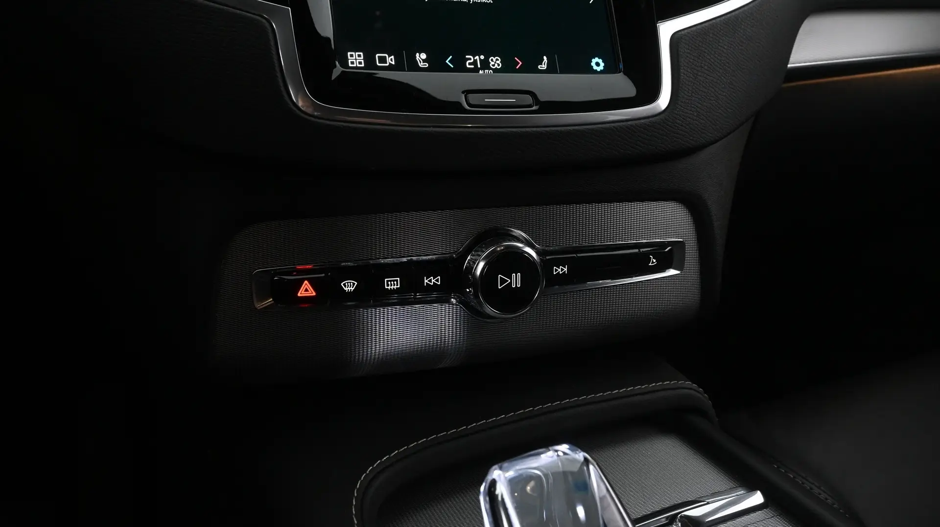 Car Image - 14obBX9CDBYcvL1pL2j0VC