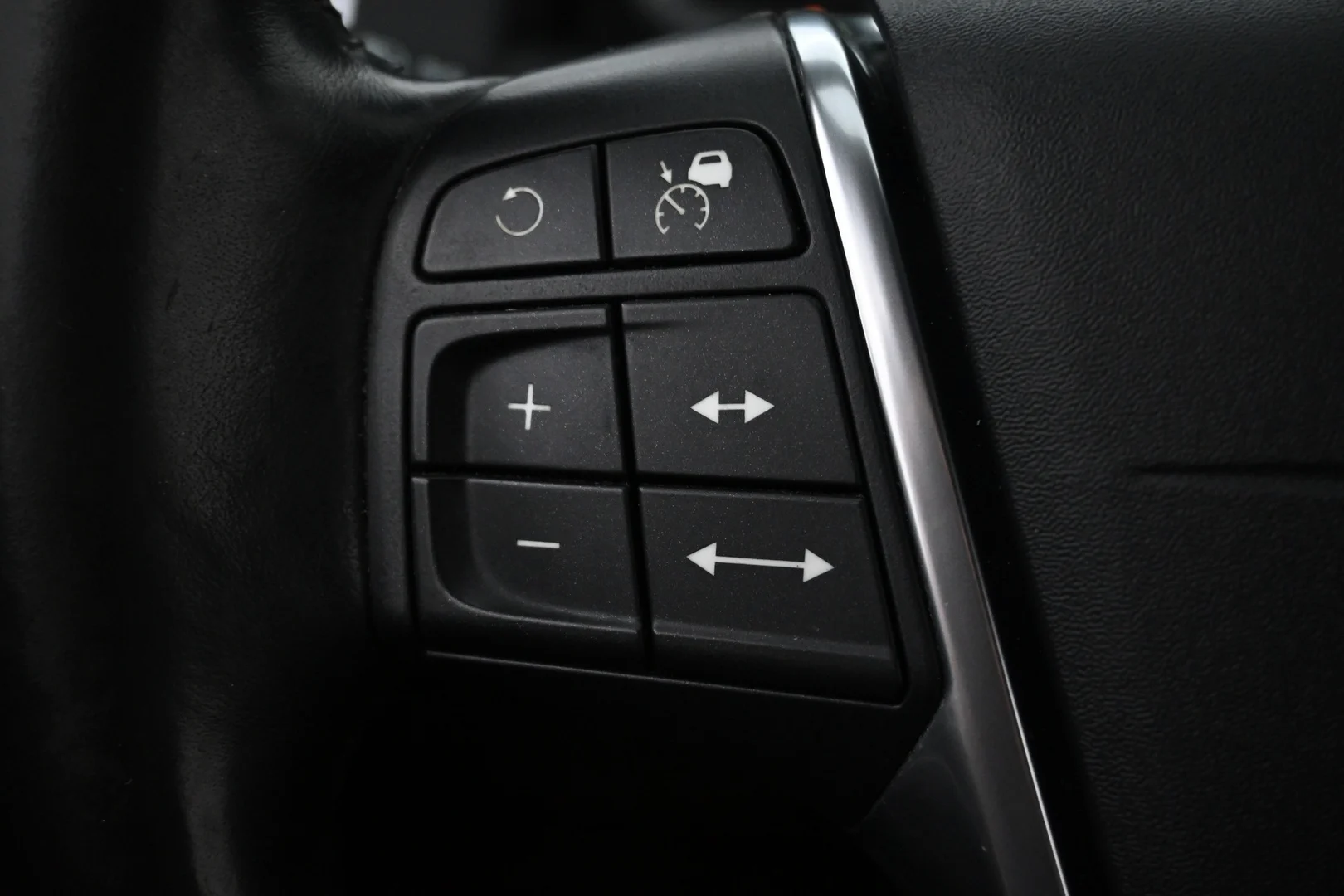 Car Image - jwMYxpPkIgElXEqgB3wop