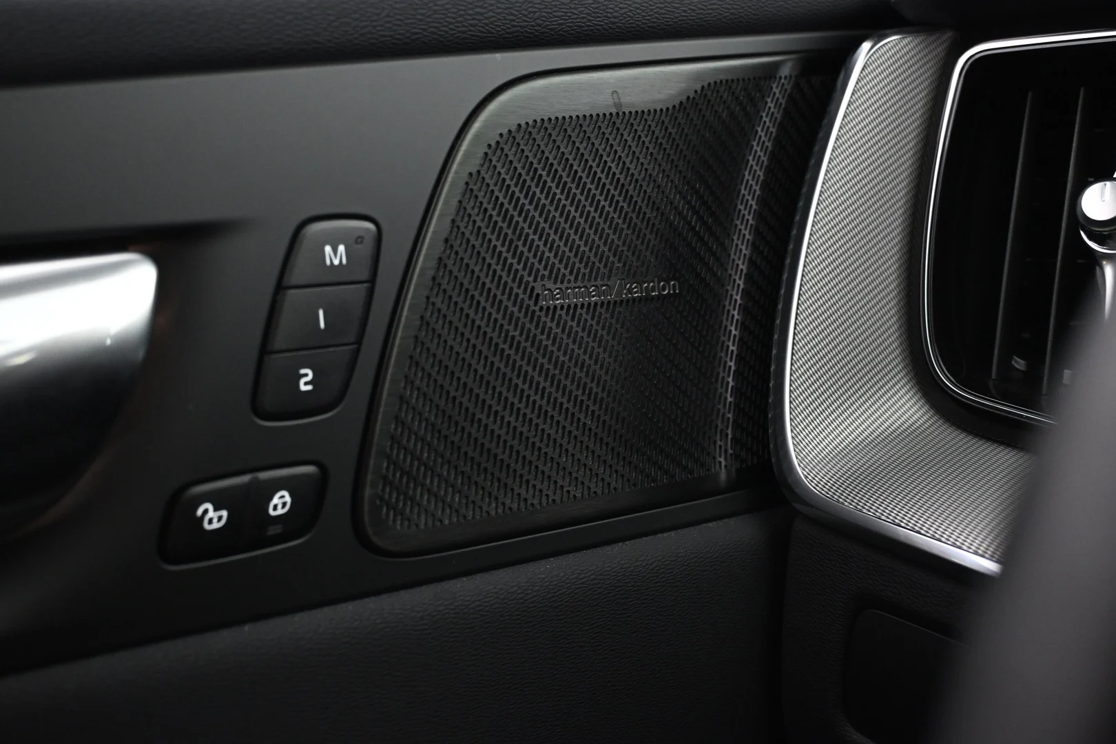 Car Image - 3BwRYrl4T7iRhiyw2svsyl