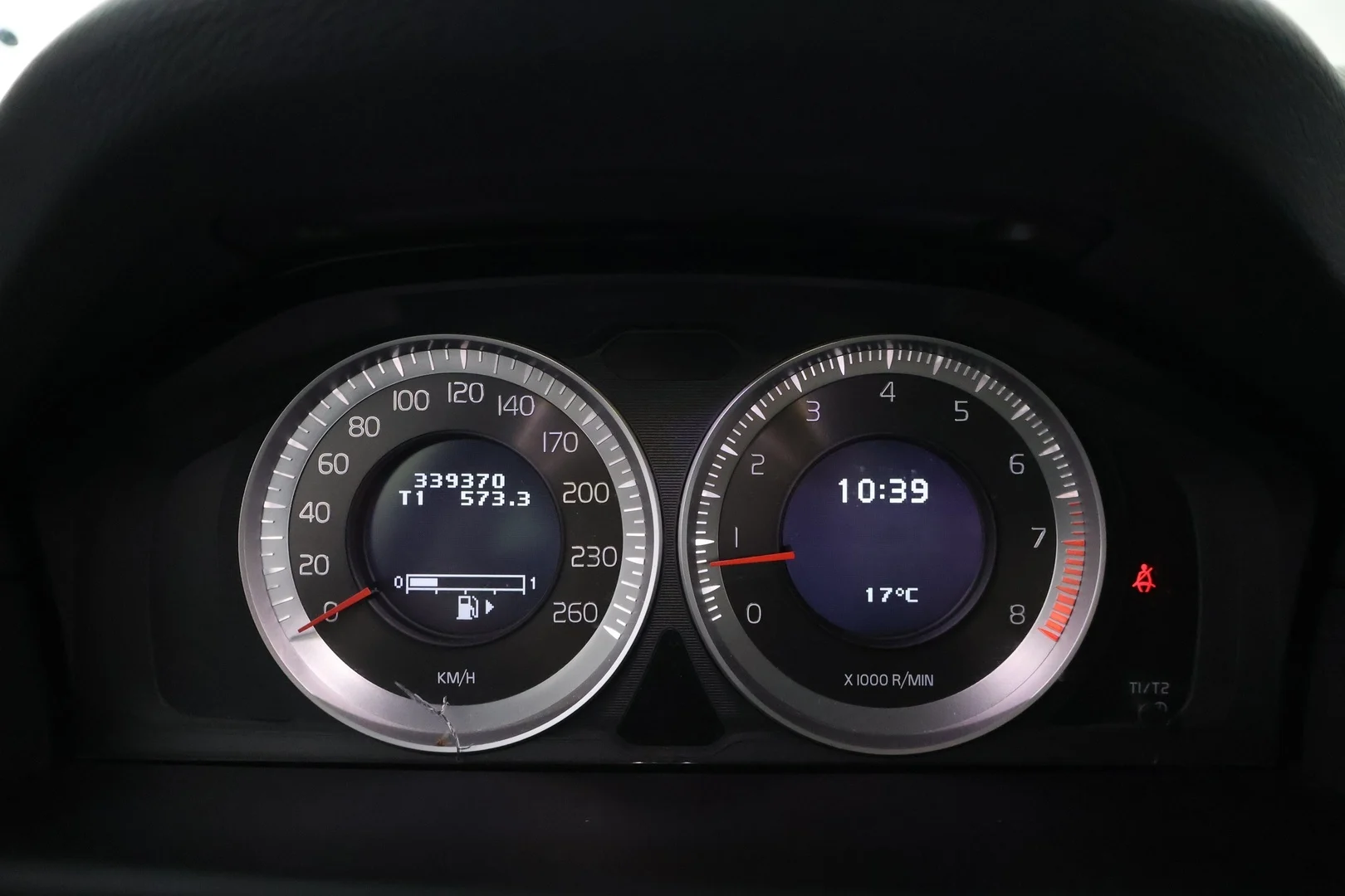 Car Image - 3PwO9ughuMdR1iicjuxD4q