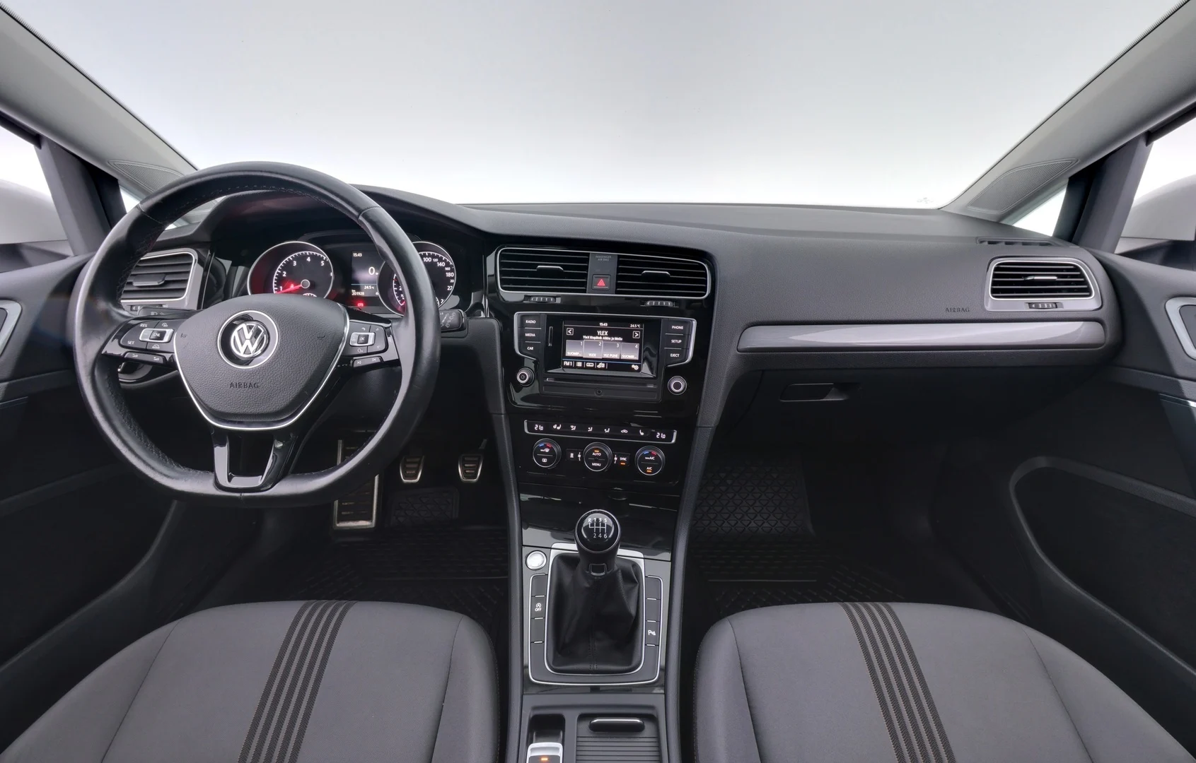 Car Image - 17QgxzV2HjPFDOVUF3DG81