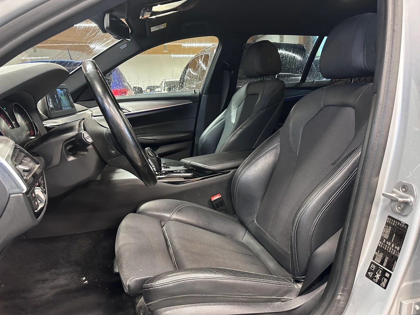 Car Image - 5KQ6bxH94qtvrlOJNzSzxl