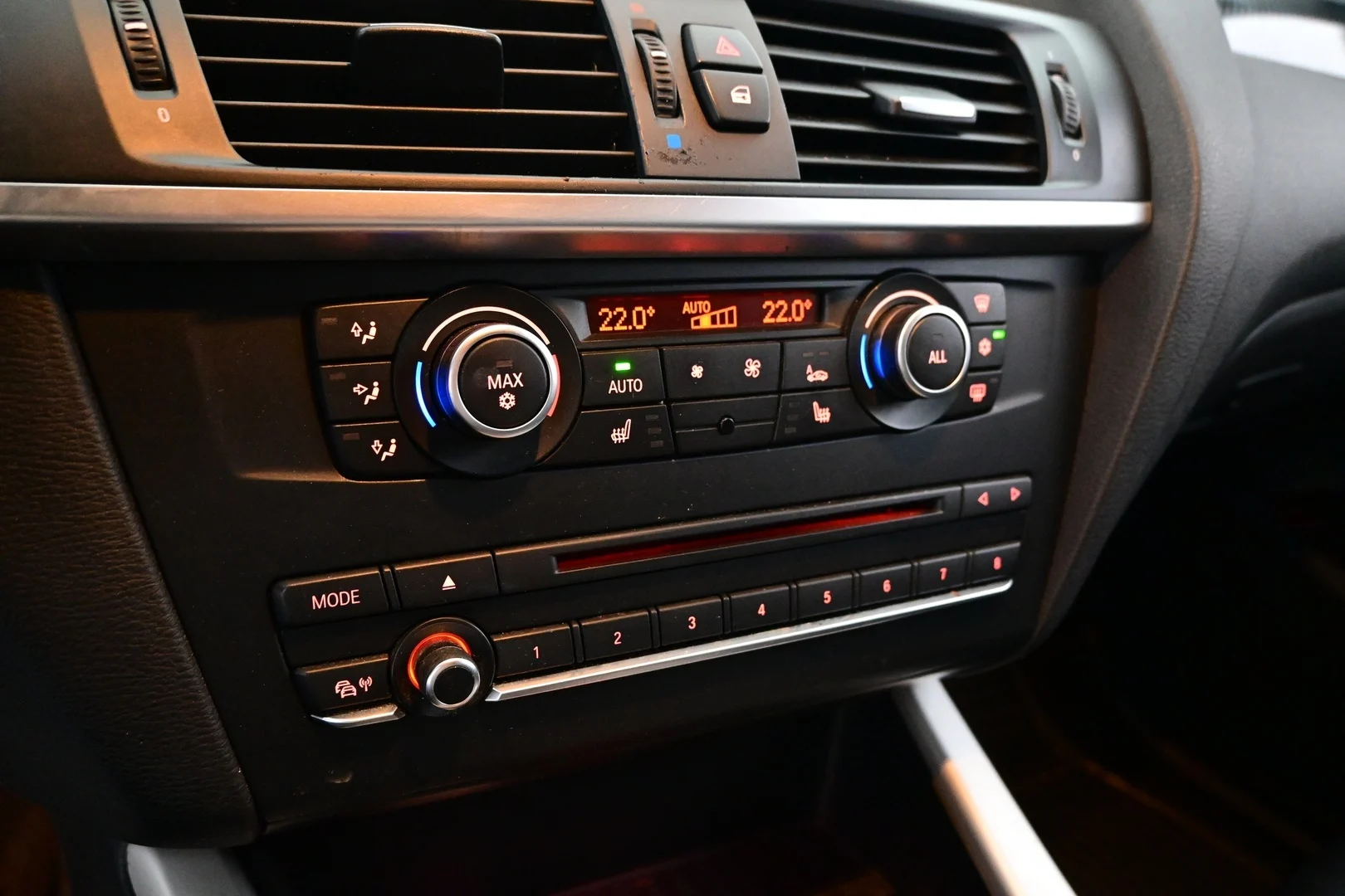 Car Image - 6pHzUXo1t3HjiUOmOq62Uk