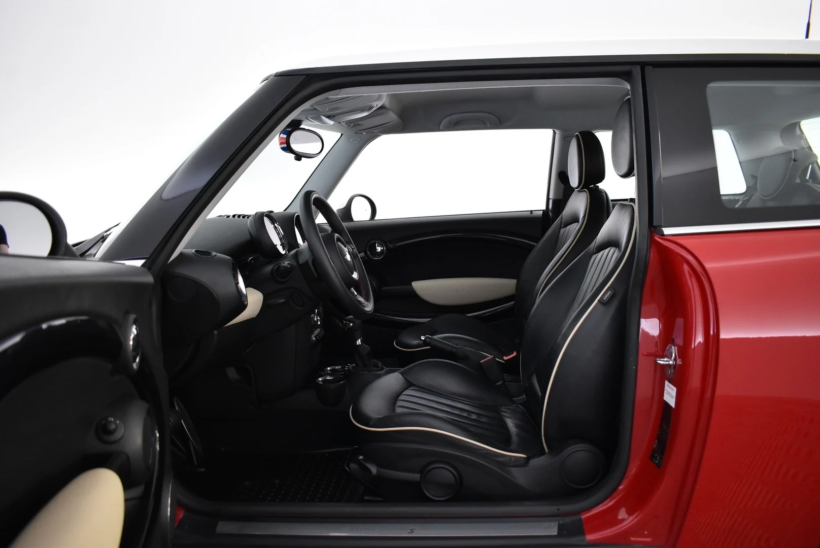 Car Image - 76OqEcS5cksBOq0Sye0tFT