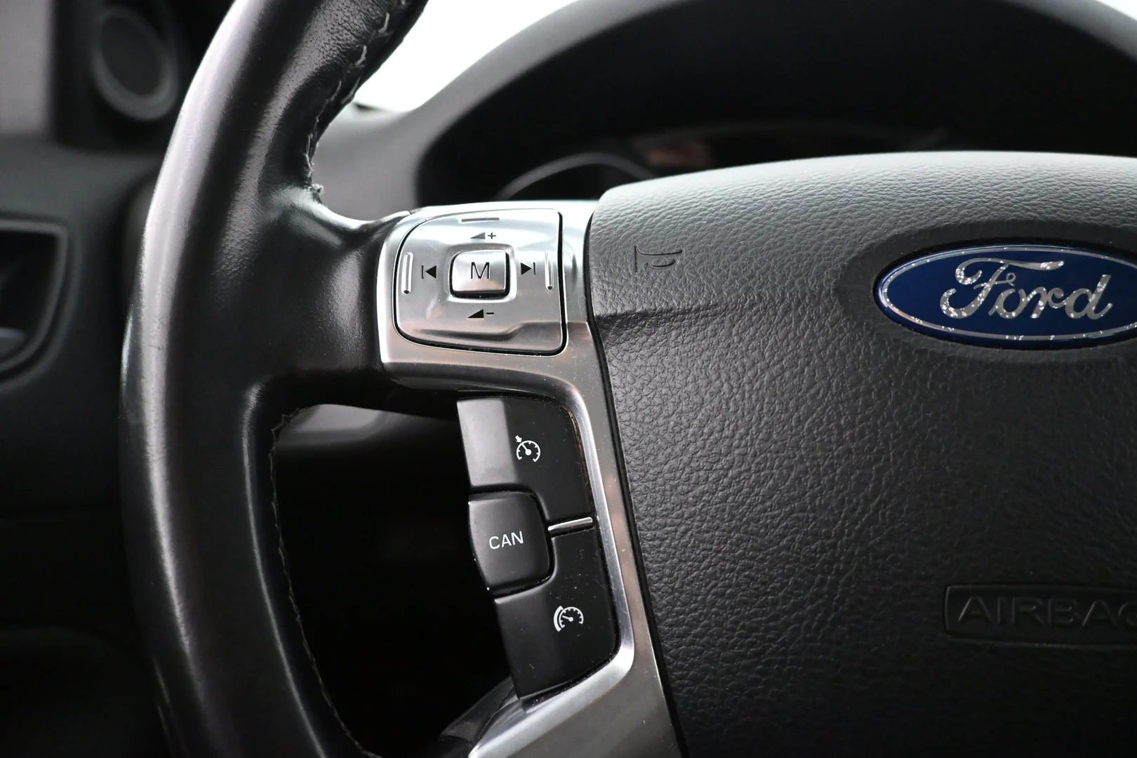 Car Image - 5KNz8YVX6r0tbtXjGzbpJh
