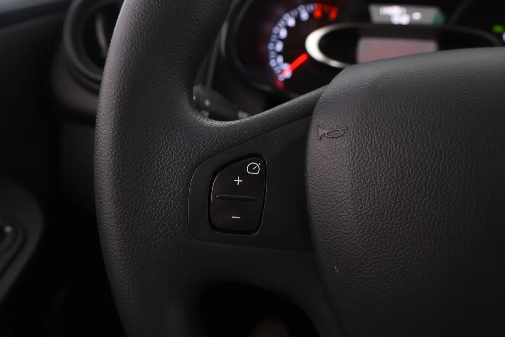 Car Image - 5zkJKFtb7jVkvrlKqUq34p