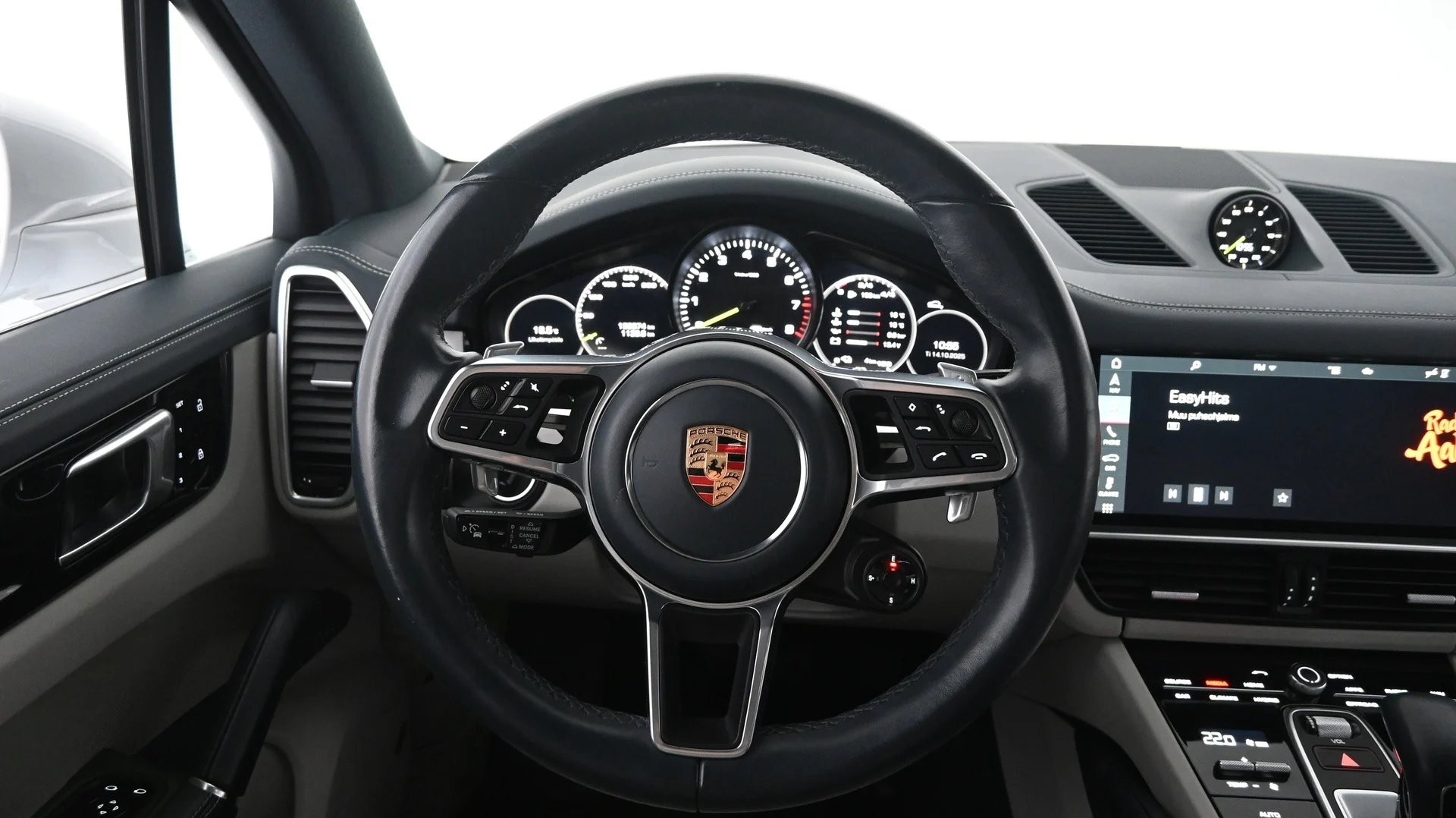 Car Image - 78hpdV7HFBk9dsNWwEwOAY