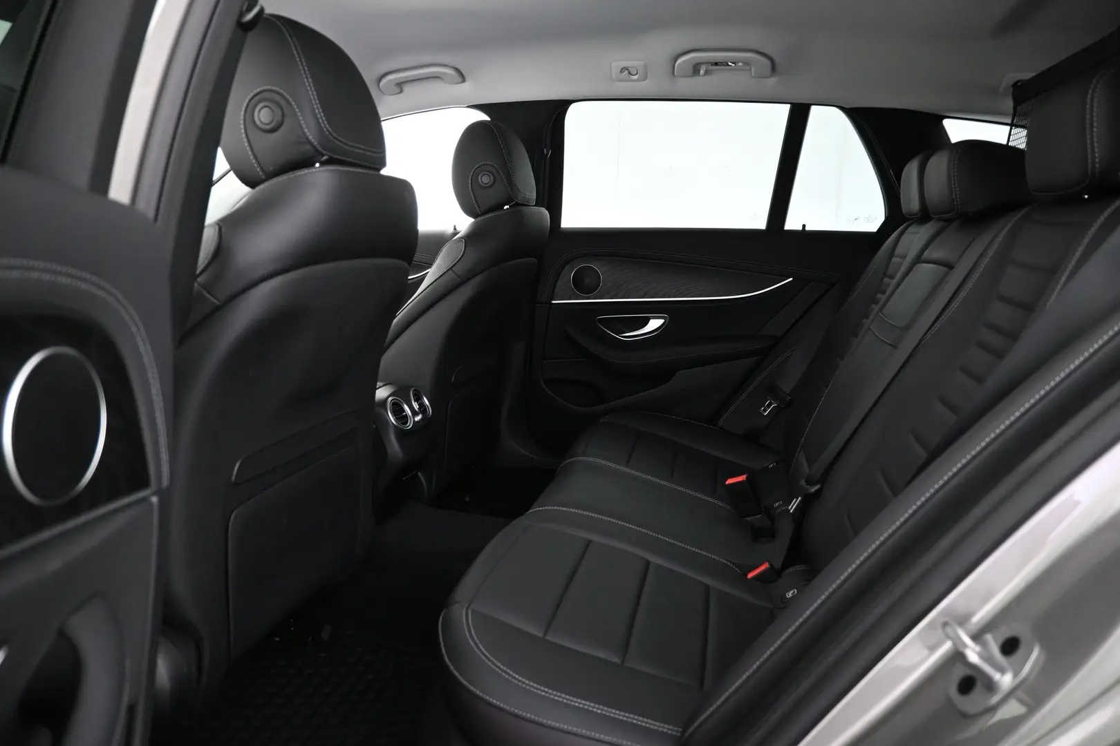 Car Image - 2CqXv6MEag7Aj2L95We0Ph