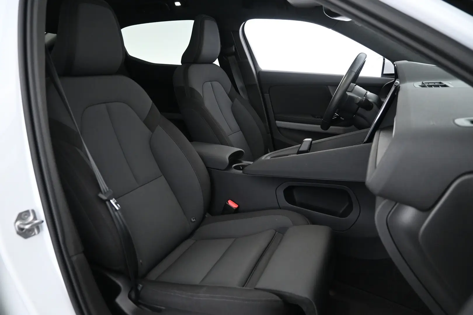 Car Image - 1LzhR75lq3iowIiMkKJmlZ