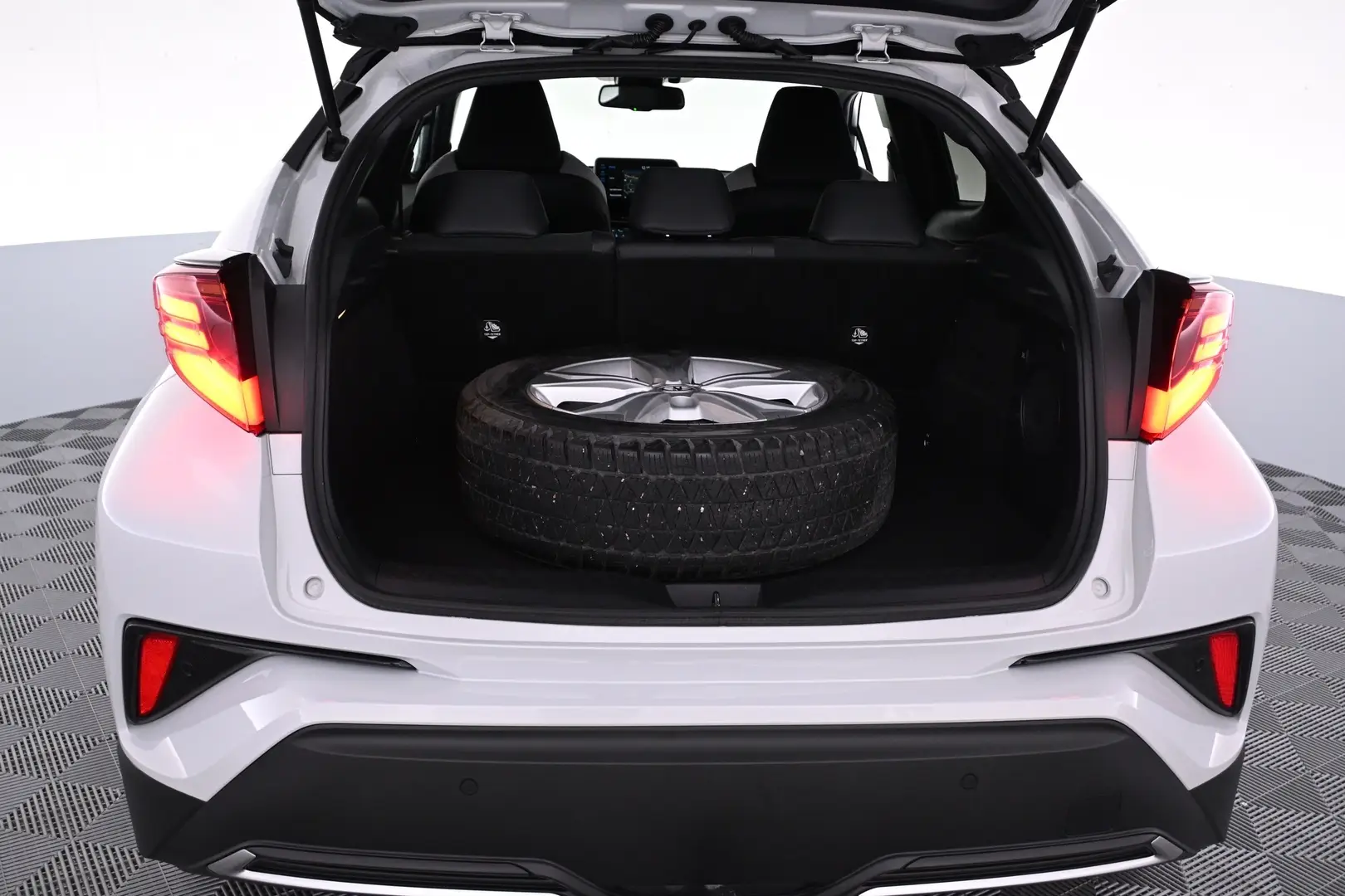 Car Image - 2TINGaqVqhuqQ1biLQ1j3R