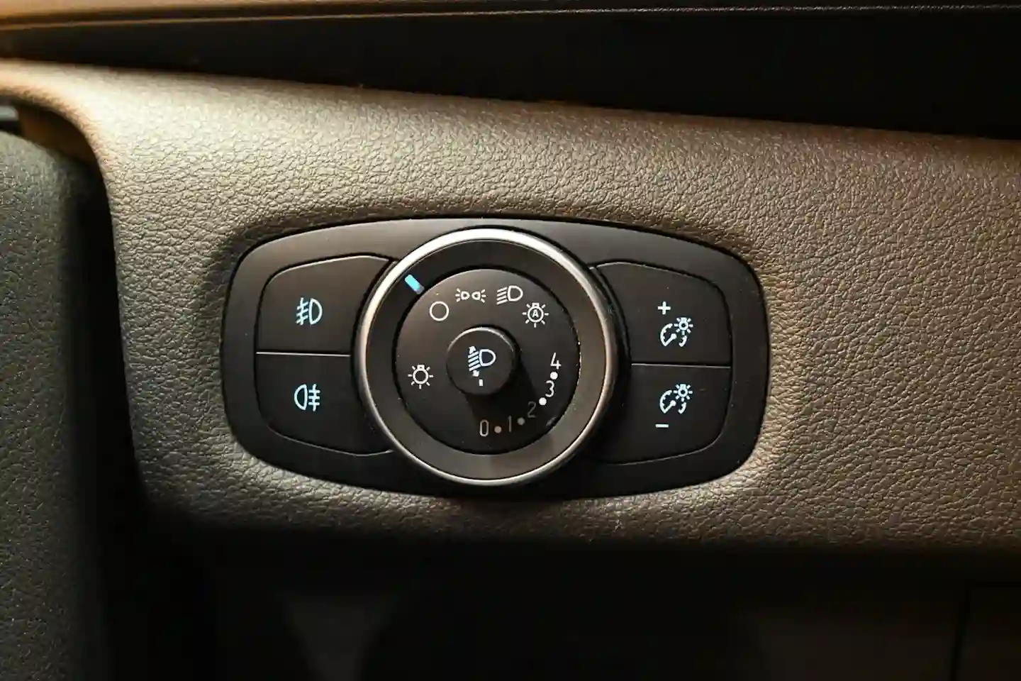 Car Image - 5dISRJUSx45YrrEpWVFPsI
