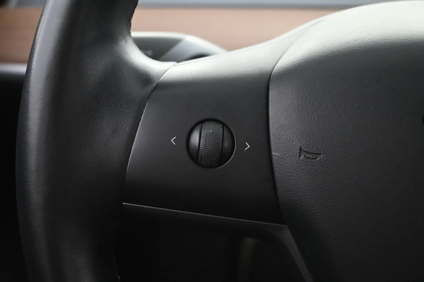 Car Image - 5IYMwvPyF6wq56EtR7H0G1
