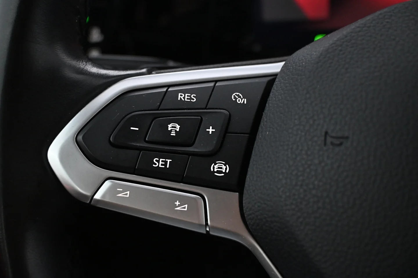 Car Image - 664UHQ4V7l3HPxwfVvtZOW