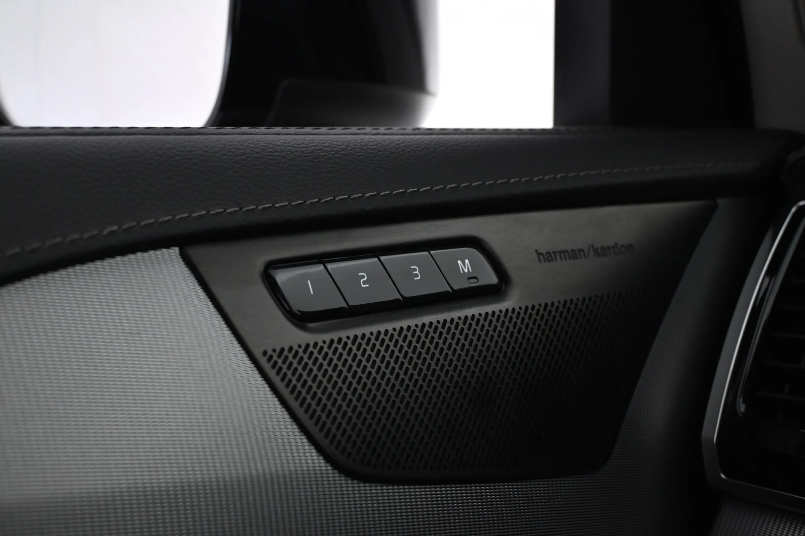 Car Image - walpfssrQ1bkXWC970ktq