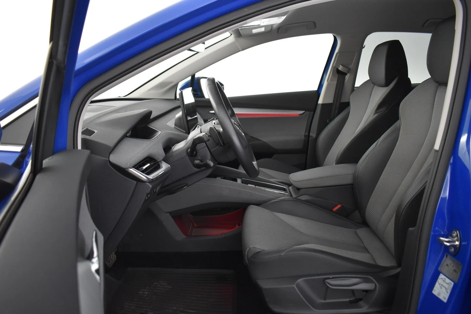 Car Image - 5i2o4MurSwLpIOMPS8DGB0