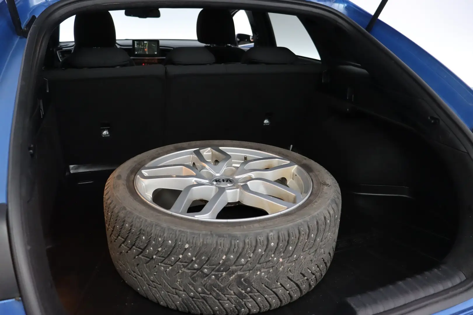 Car Image - 4L25FYfh8d7rLNmjNcEKGX