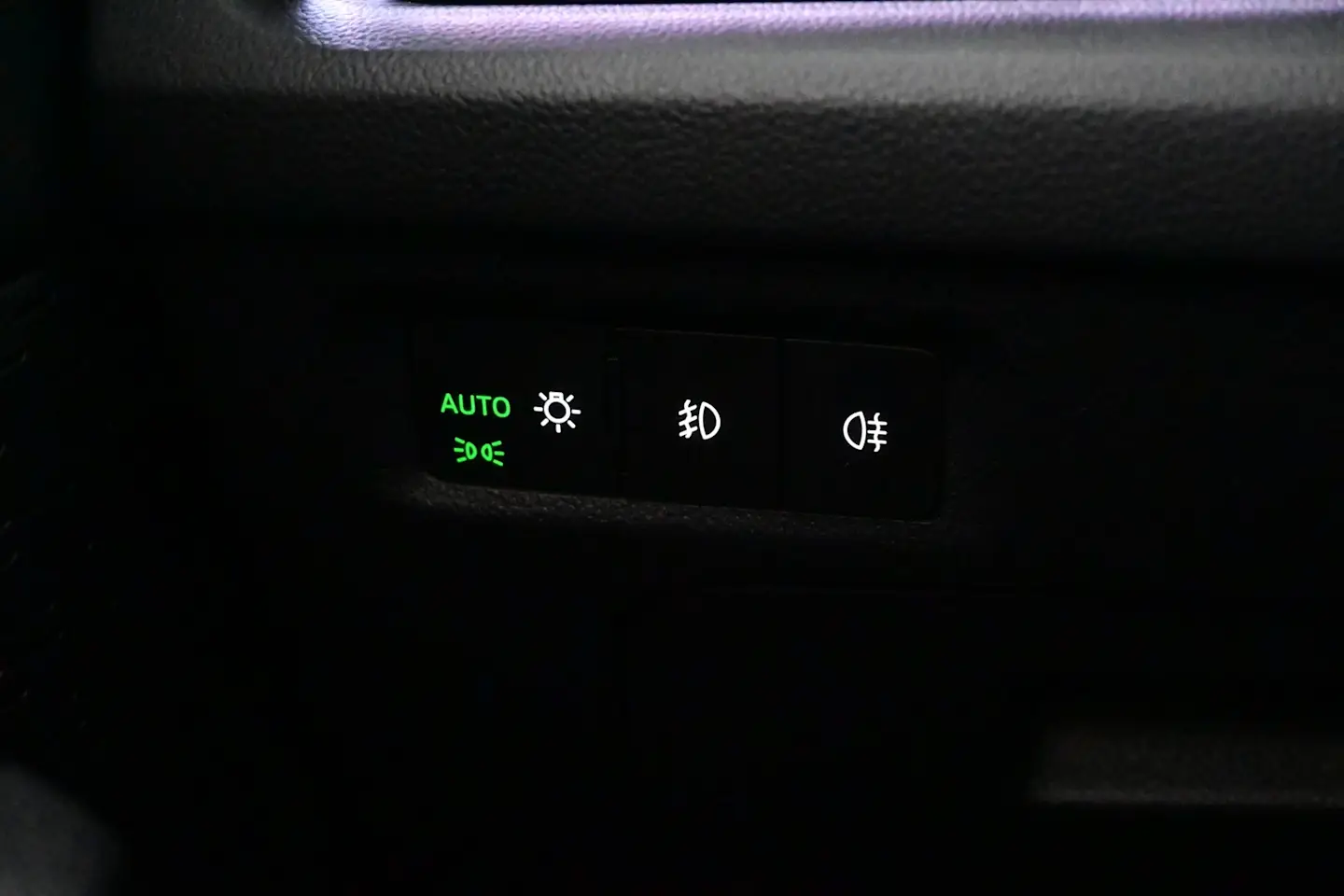 Car Image - 5nNtZq2MhUJ1lEXYUigf1