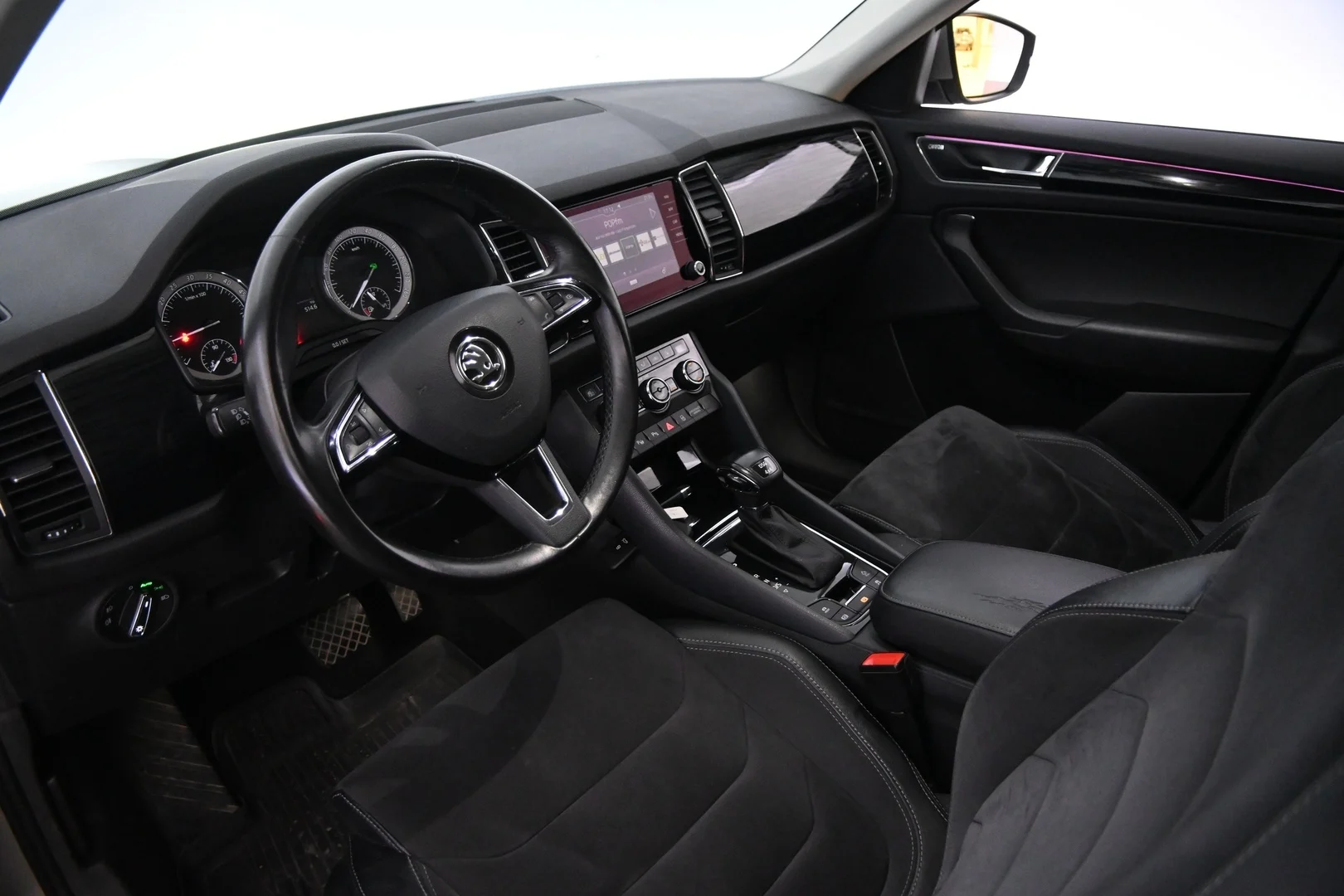 Car Image - 2knnROGUucRrAJABjut7Qz