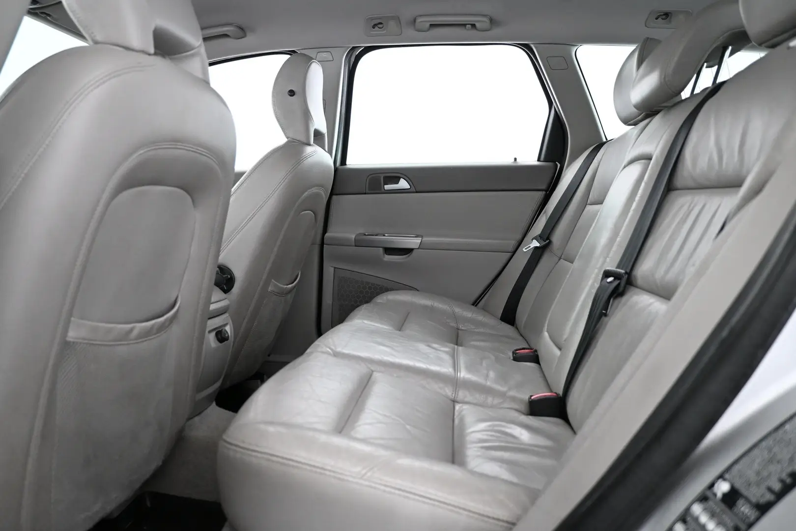 Car Image - 74ZtFqgHEAoKGPhB5L1fy6