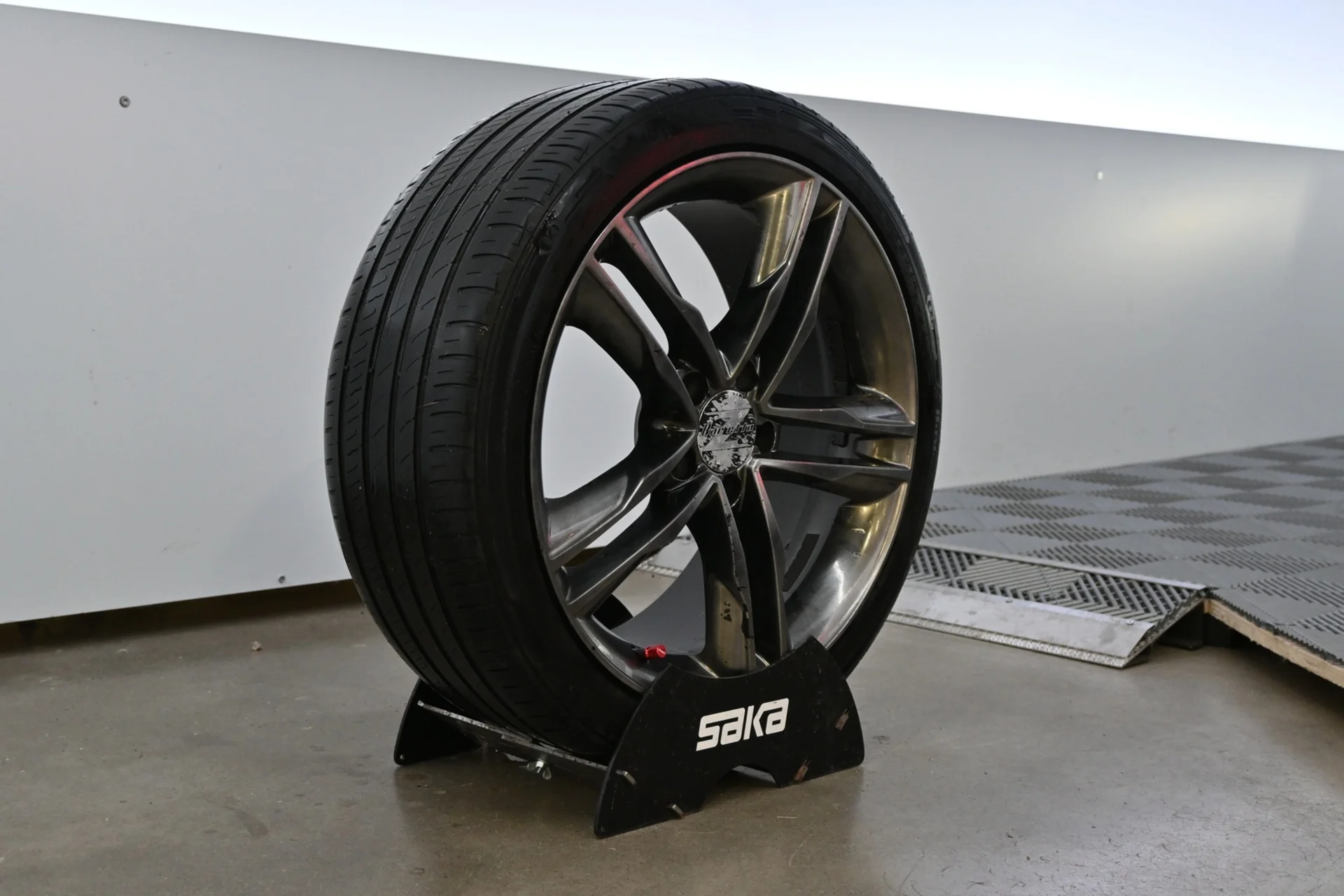 Car Image - 5iLkLB9NDhx3o2EfdumDFg