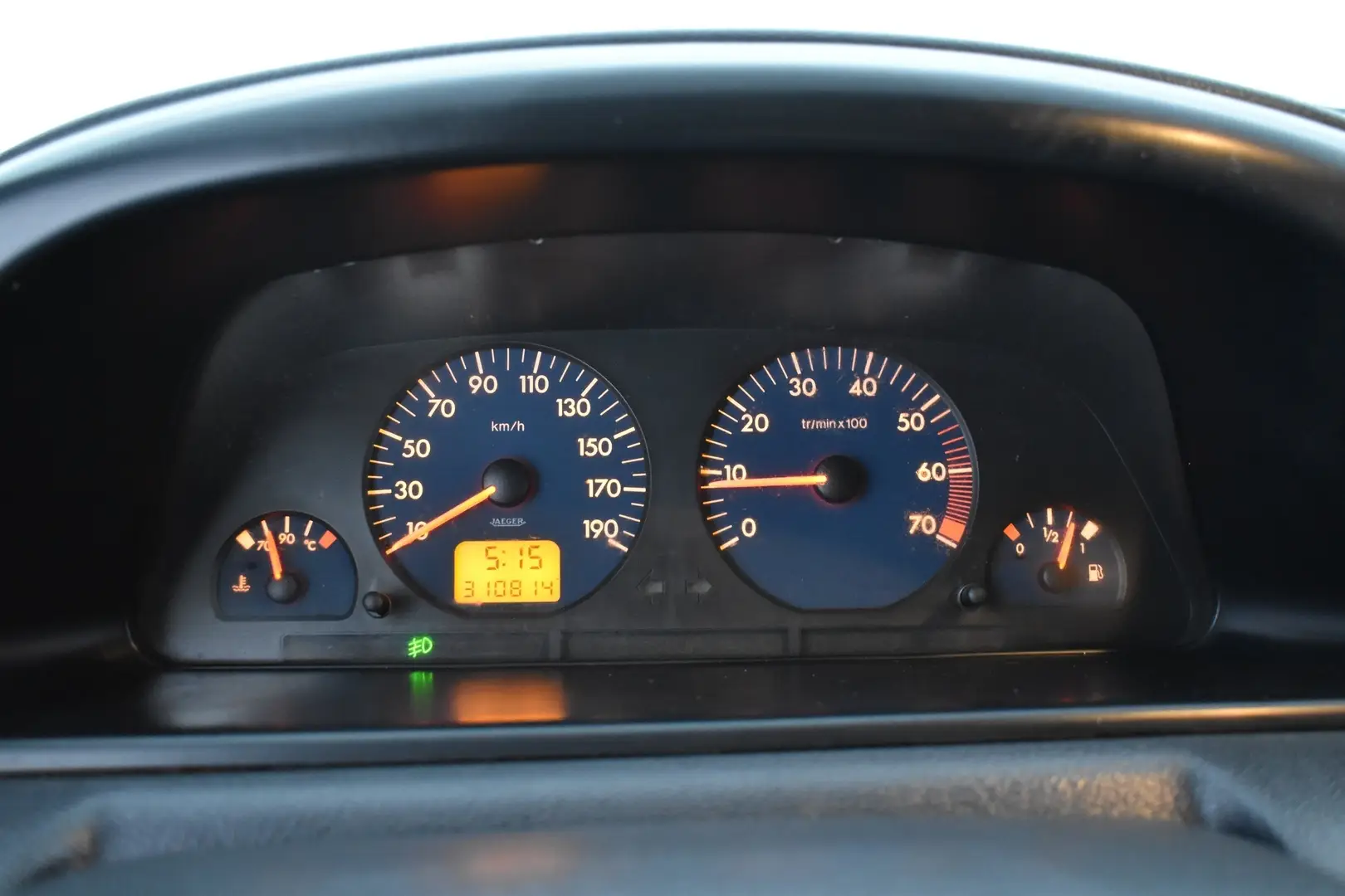 Car Image - 7s9mQolpfW3Kf3Lk1ej2q0