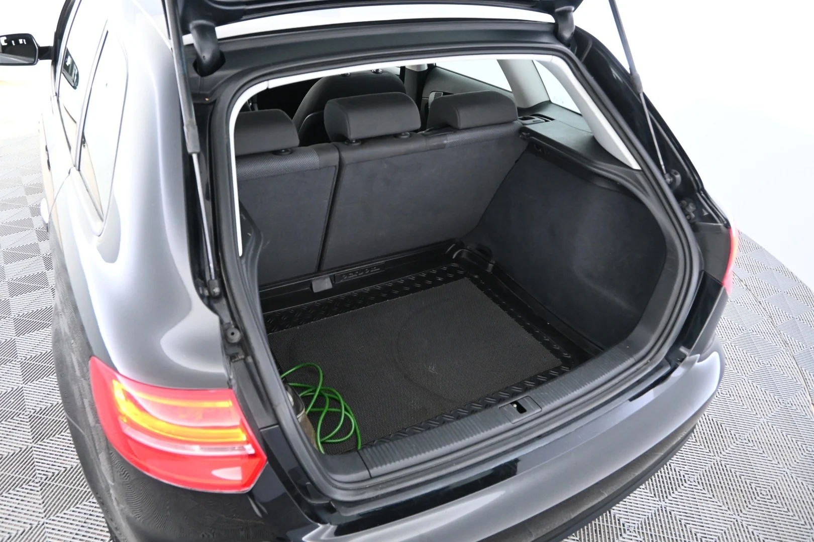 Car Image - 6gBKY0EMHAYQnV1TWoFoSf