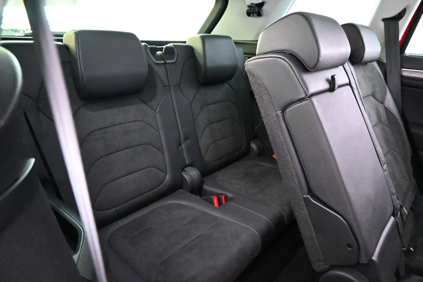 Car Image - 1DeC7EYuHEr5F3l9x06Oos