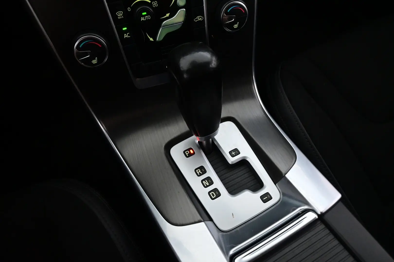 Car Image - 7JE65xhpk49zTVyfjTcIvy