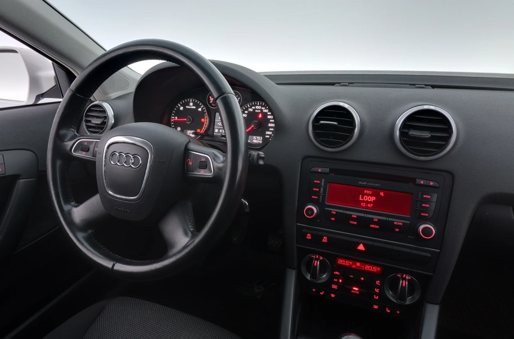 Car Image - NEL7RbseZkIkqJ1uTL9GF