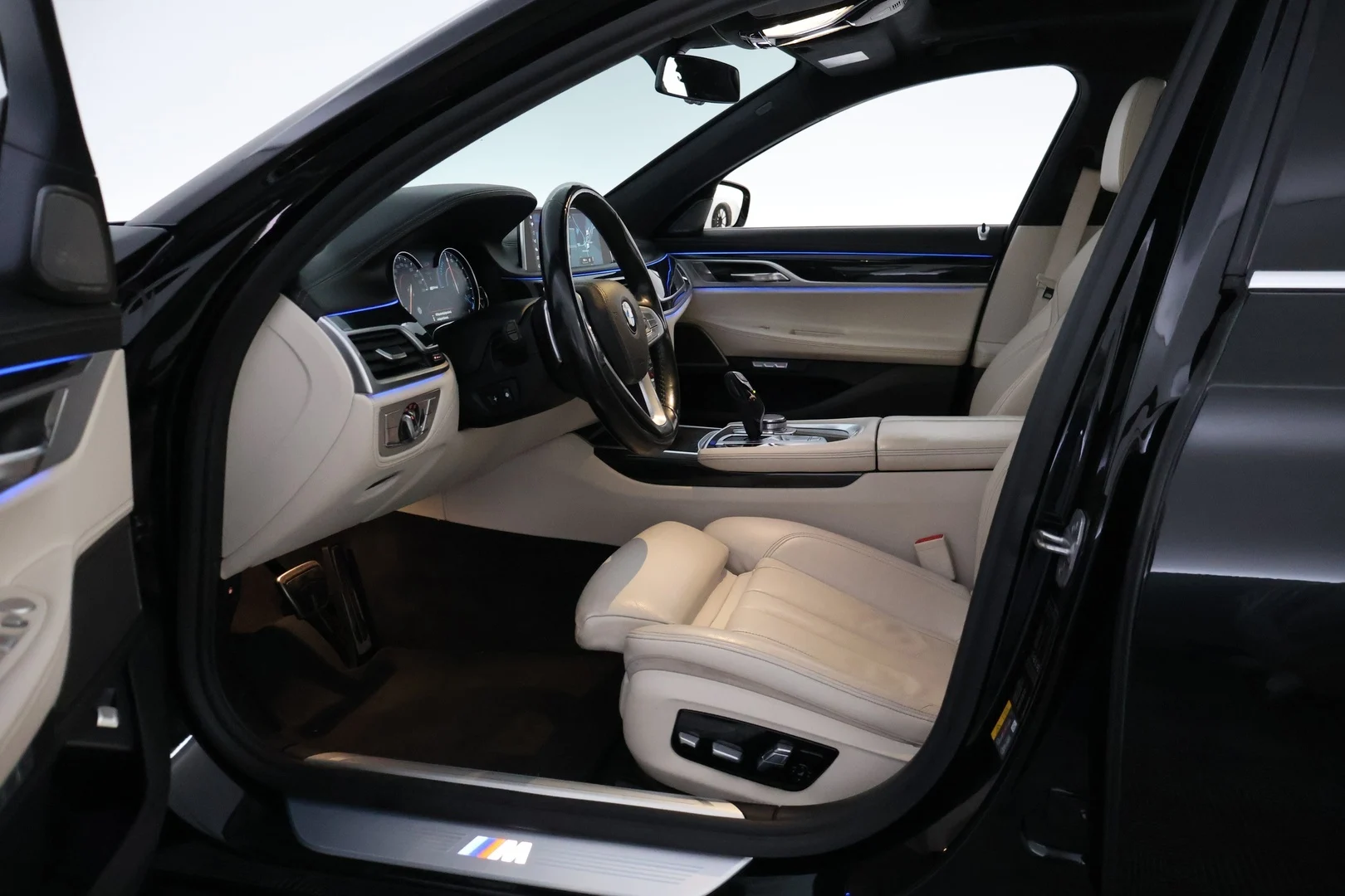 Car Image - 1QHtzGjWz9qRr7myJuM6tb