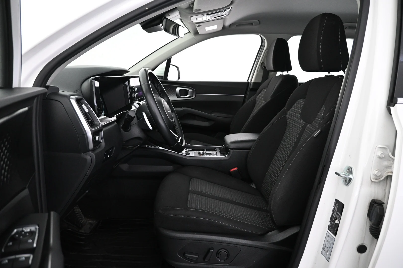 Car Image - 3P4PIMcS3LyDyEdvNjOeZu