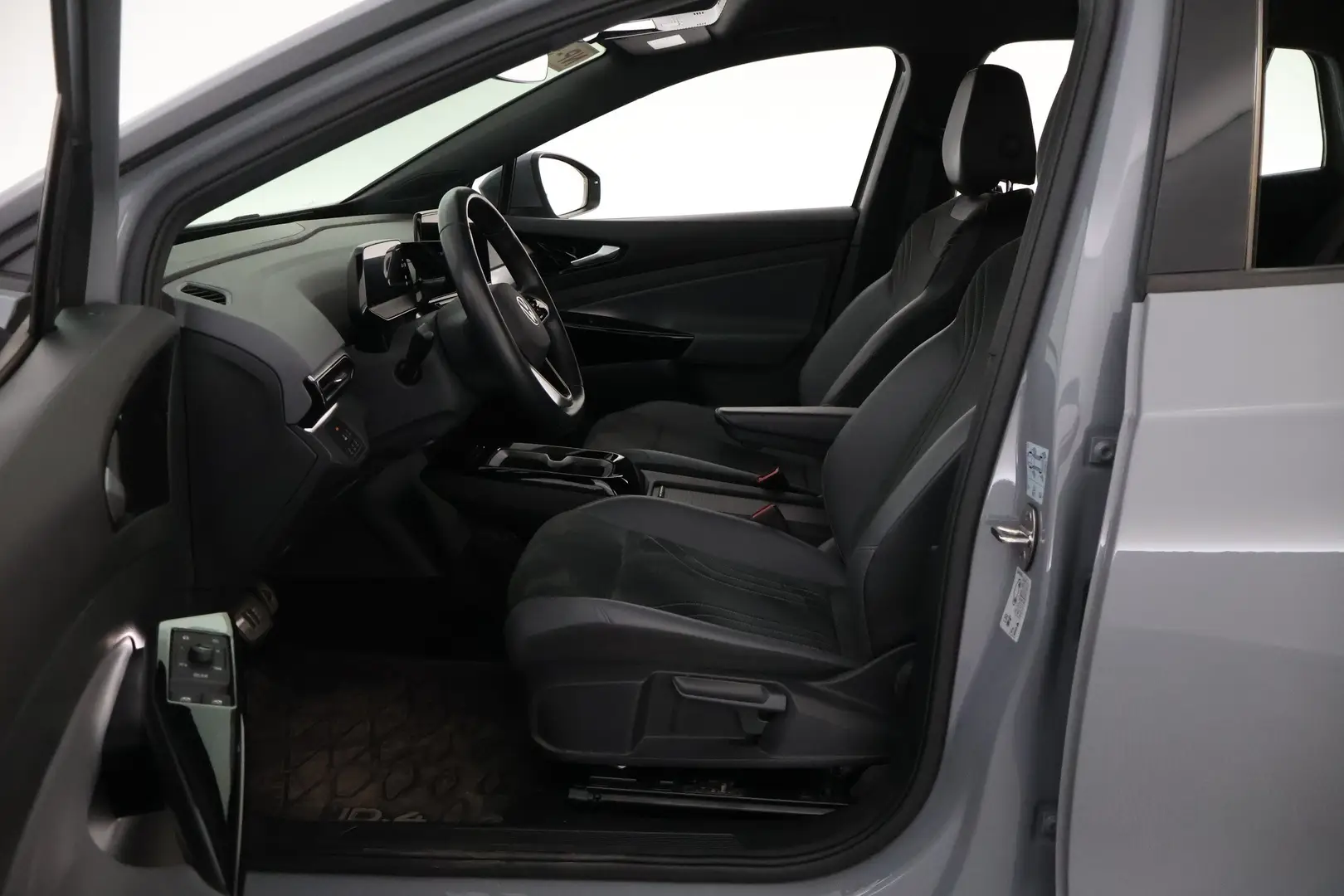 Car Image - 5jx8pfB6kaYn7hBNAAY8vM