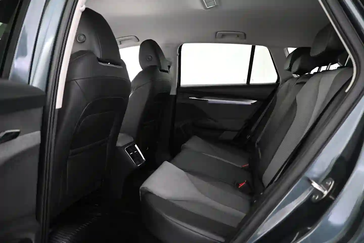 Car Image - 1PSX3bi7CgrENQ50aSfcQr