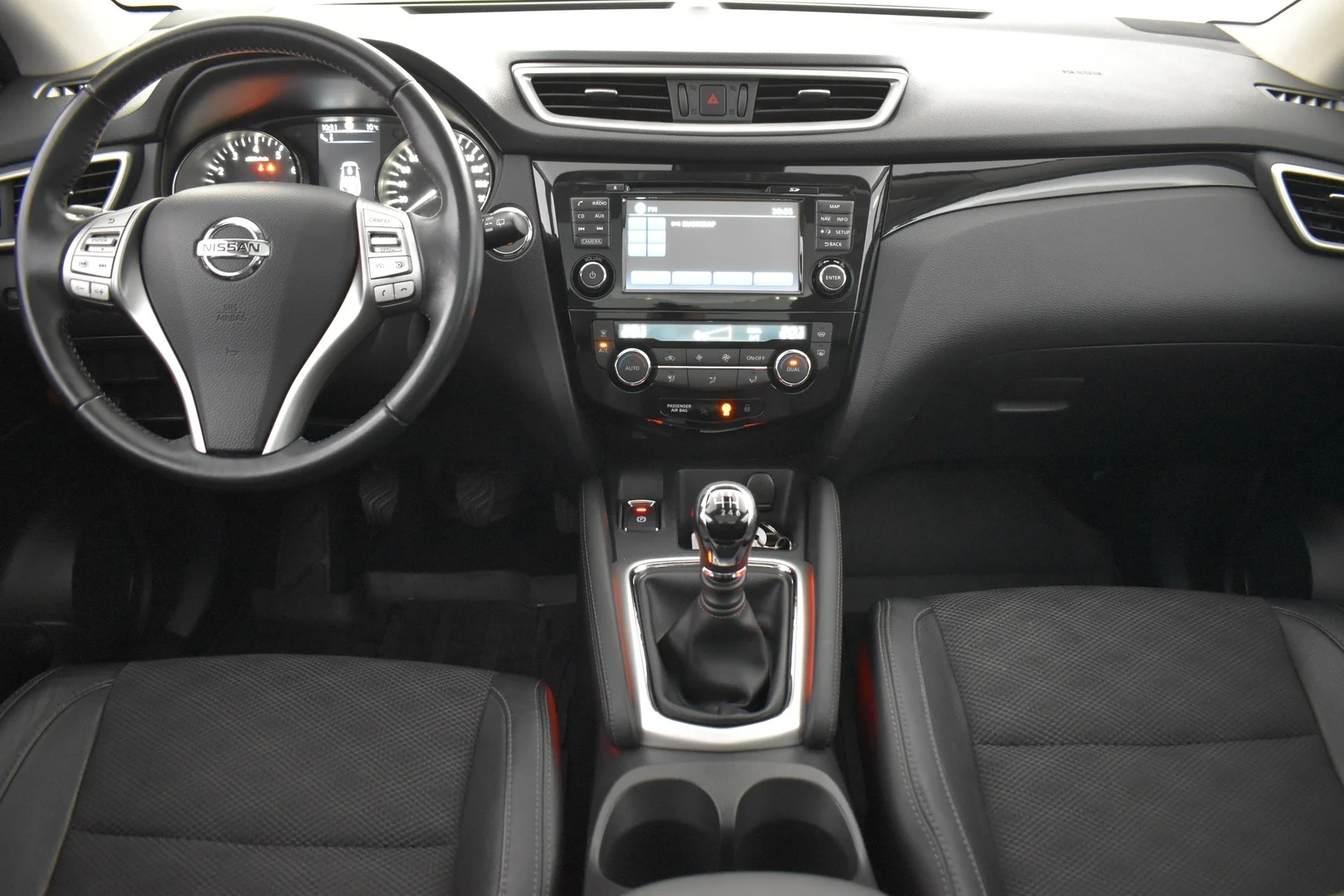 Car Image - 5jbmMnWBn3Kb5JBF1gReHj